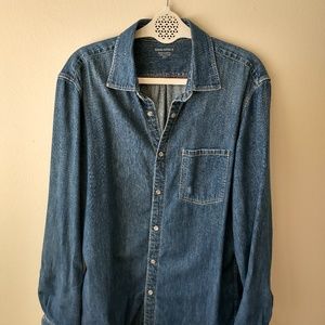 Banana Republic men's denim shirt
